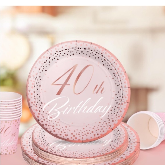 Pink and Gold Disposable Tableware Set for Parties - Picture 2 of 7